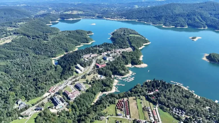 Seniorzy z Gminy Solina odkrywali Sanok i okolice